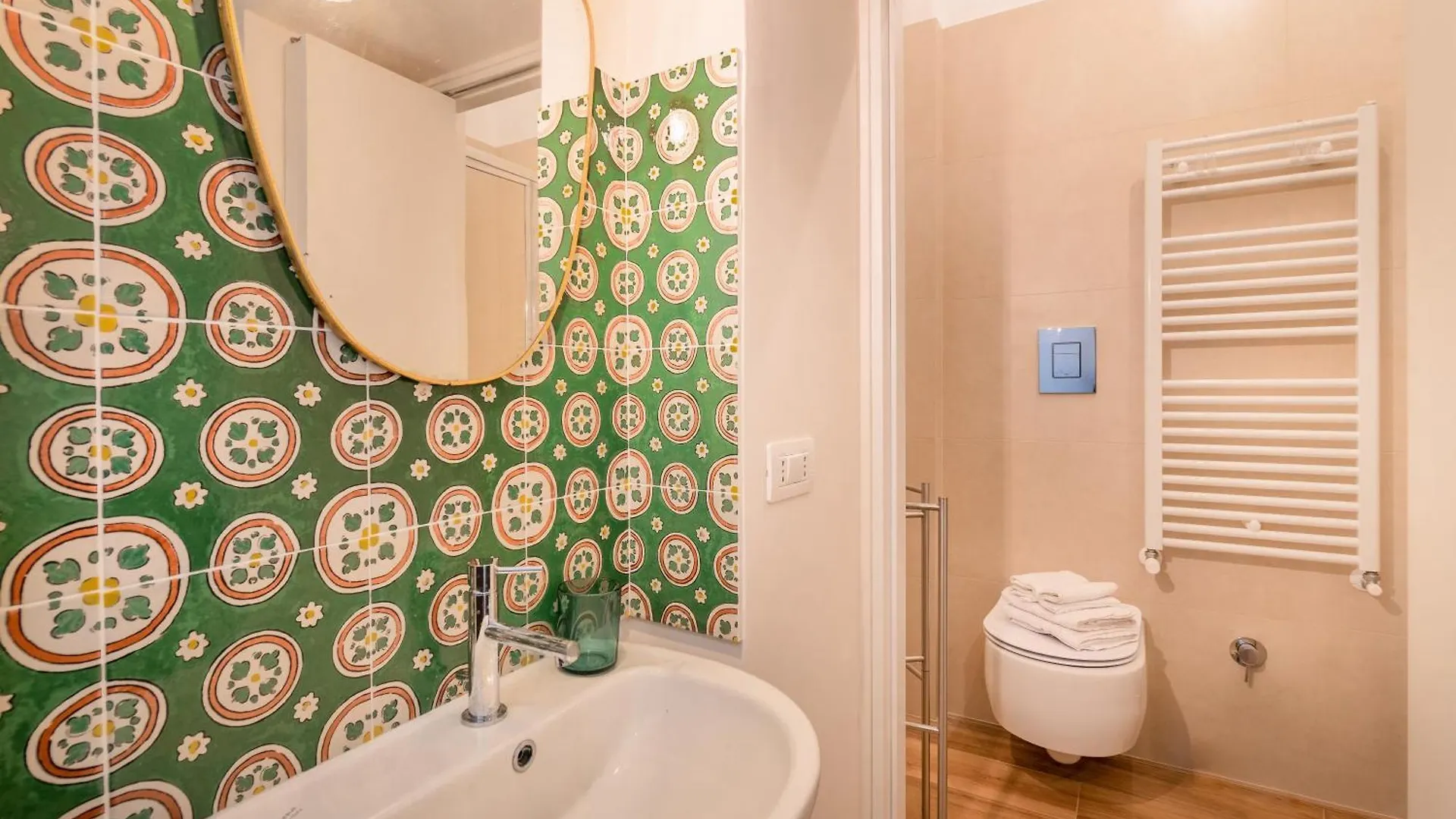 Апартаменты Heart Of Napoli - Happy Rentals